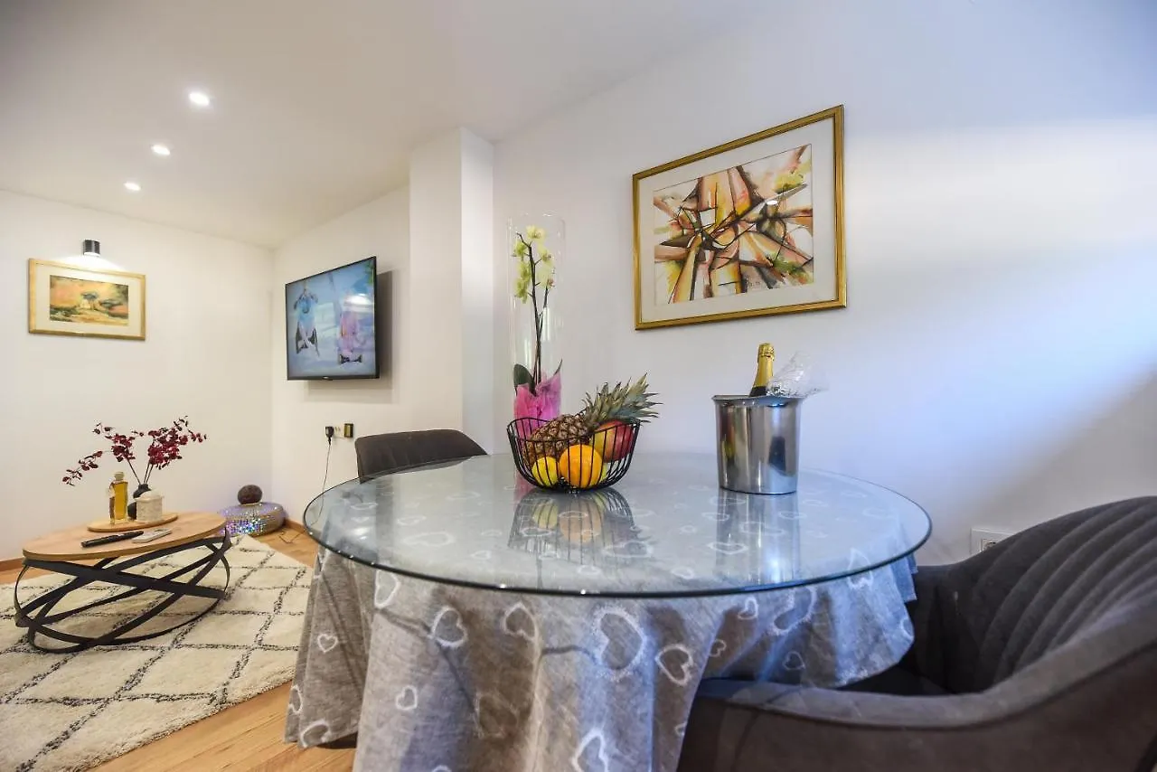 Apartman Maja Διαμέρισμα Ζαντάρ